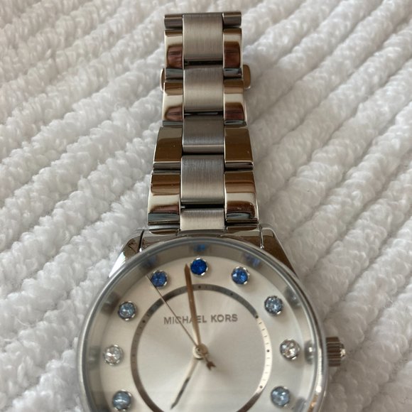 Michael Kors Colette Silver-Tone Watch with Blue Hued Crystals MK660 - Picture 4 of 6